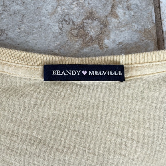 Cropped Brandy Melville tee - Picture 2 of 3